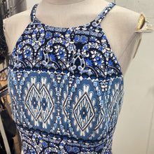 Load image into Gallery viewer, Vince Camuto paisley dress 10
