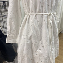 Load image into Gallery viewer, Banana Republic (outlet) eyelet dress M
