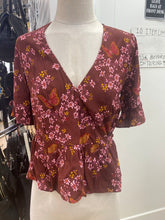 Load image into Gallery viewer, Madewell top 2
