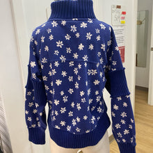 Load image into Gallery viewer, Daily Practice sweater M
