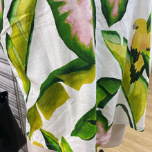 Load image into Gallery viewer, Farm Rio tropical print top NWT M
