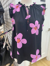 Load image into Gallery viewer, Kate Spade floral top XL
