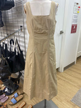 Load image into Gallery viewer, Banana Republic (outlet) quilted detail dress NWT 8
