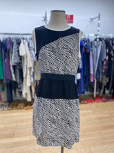 Load image into Gallery viewer, Judith &amp; Charles silk dress 8
