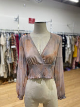 Load image into Gallery viewer, Wilfred sheer sleeve top S
