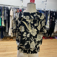 Load image into Gallery viewer, Karl Lagerfeld floral top S

