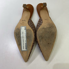 Load image into Gallery viewer, Coach Sandals 7.5
