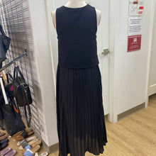Load image into Gallery viewer, Zara pleated dress S
