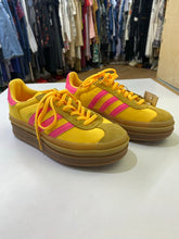Load image into Gallery viewer, Adidas Gazelle Snekaers 38
