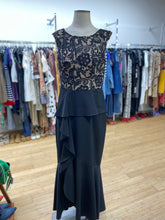 Load image into Gallery viewer, Alex Evenings formal dress 10
