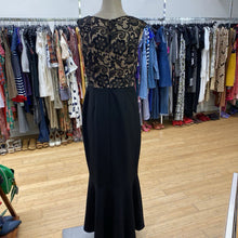 Load image into Gallery viewer, Alex Evenings formal dress 10
