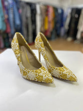 Load image into Gallery viewer, Sam Edelman embroidered heels 9
