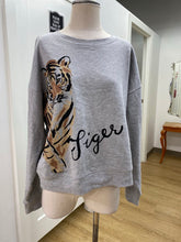 Load image into Gallery viewer, Maeve tiger sweater M
