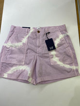 Load image into Gallery viewer, Gap shorts 12 NWT
