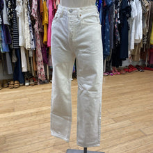 Load image into Gallery viewer, Denim Forum The Joni High Rise Loose jeans 24
