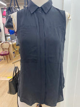 Load image into Gallery viewer, Theory silk top M
