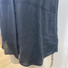 Load image into Gallery viewer, Theory silk top M
