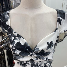 Load image into Gallery viewer, Birdseye crinoline floral dress L
