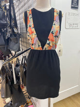 Load image into Gallery viewer, Eve Gravel Chantilly dress NWT XS
