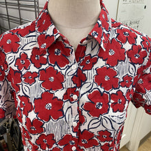 Load image into Gallery viewer, SeaSalt floral top 6
