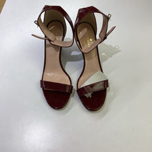 Load image into Gallery viewer, Kate Spade patent sandals 6
