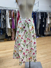 Load image into Gallery viewer, Haver &amp; Blair floral skirt S
