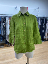 Load image into Gallery viewer, Green linen shirt
