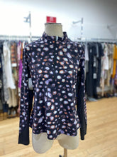 Load image into Gallery viewer, Lululemon top 14
