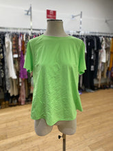 Load image into Gallery viewer, Lululemon top 14

