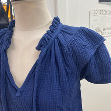 Load image into Gallery viewer, 4our dreamers top S
