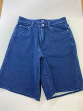 Load image into Gallery viewer, Gap soft denim shorts XS
