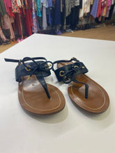 Load image into Gallery viewer, Kate Spade sandals 6.5
