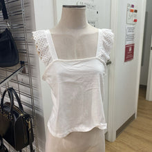 Load image into Gallery viewer, H&amp;M top S NWT
