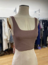 Load image into Gallery viewer, Babaton ribbed top S
