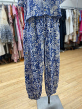 Load image into Gallery viewer, Christian Siriano linen blend pants L
