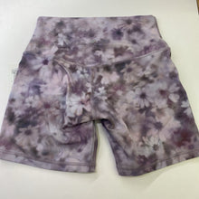 Load image into Gallery viewer, Lululemon biker shorts 8 NWT
