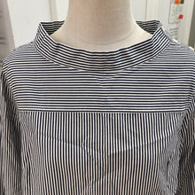 Load image into Gallery viewer, J Crew striped top 8
