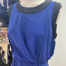 Load image into Gallery viewer, Elizabeth and James silk dress 6
