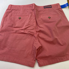 Load image into Gallery viewer, Vineyard Vines shorts 33
