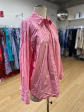 Load image into Gallery viewer, H&amp;M striped shirt M
