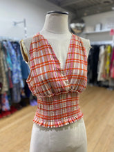 Load image into Gallery viewer, Pilcro plaid top S
