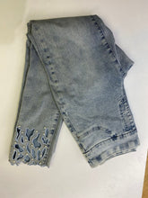 Load image into Gallery viewer, Joseph Ribkoff pull on jeans 8
