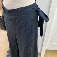 Load image into Gallery viewer, Wilfred wrap linen skirt M
