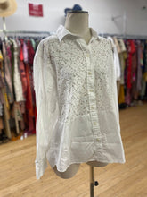 Load image into Gallery viewer, Gap Lace accent shirt M
