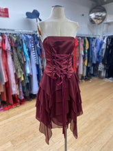 Load image into Gallery viewer, Jessica McClintock evening dress 6
