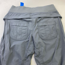 Load image into Gallery viewer, Lululemon pull on pants 8
