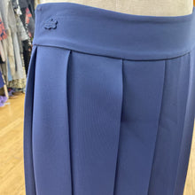 Load image into Gallery viewer, Lacoste pleated skirt 30

