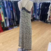 Load image into Gallery viewer, Ro's Garden Dress S NWT
