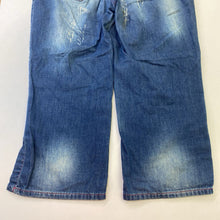 Load image into Gallery viewer, Dolce &amp; Gabbana vintage denim capris 29
