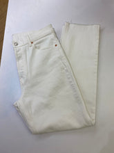 Load image into Gallery viewer, Gap Cheeky Straight High Rise jeans 12L
